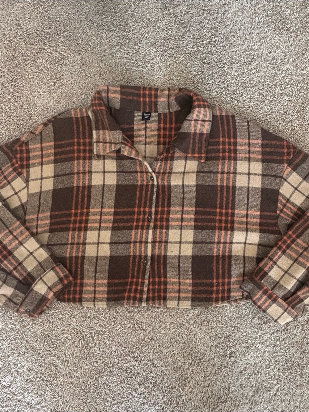Cropped Plaid Button-Up Shacket - Picture 4 of 8